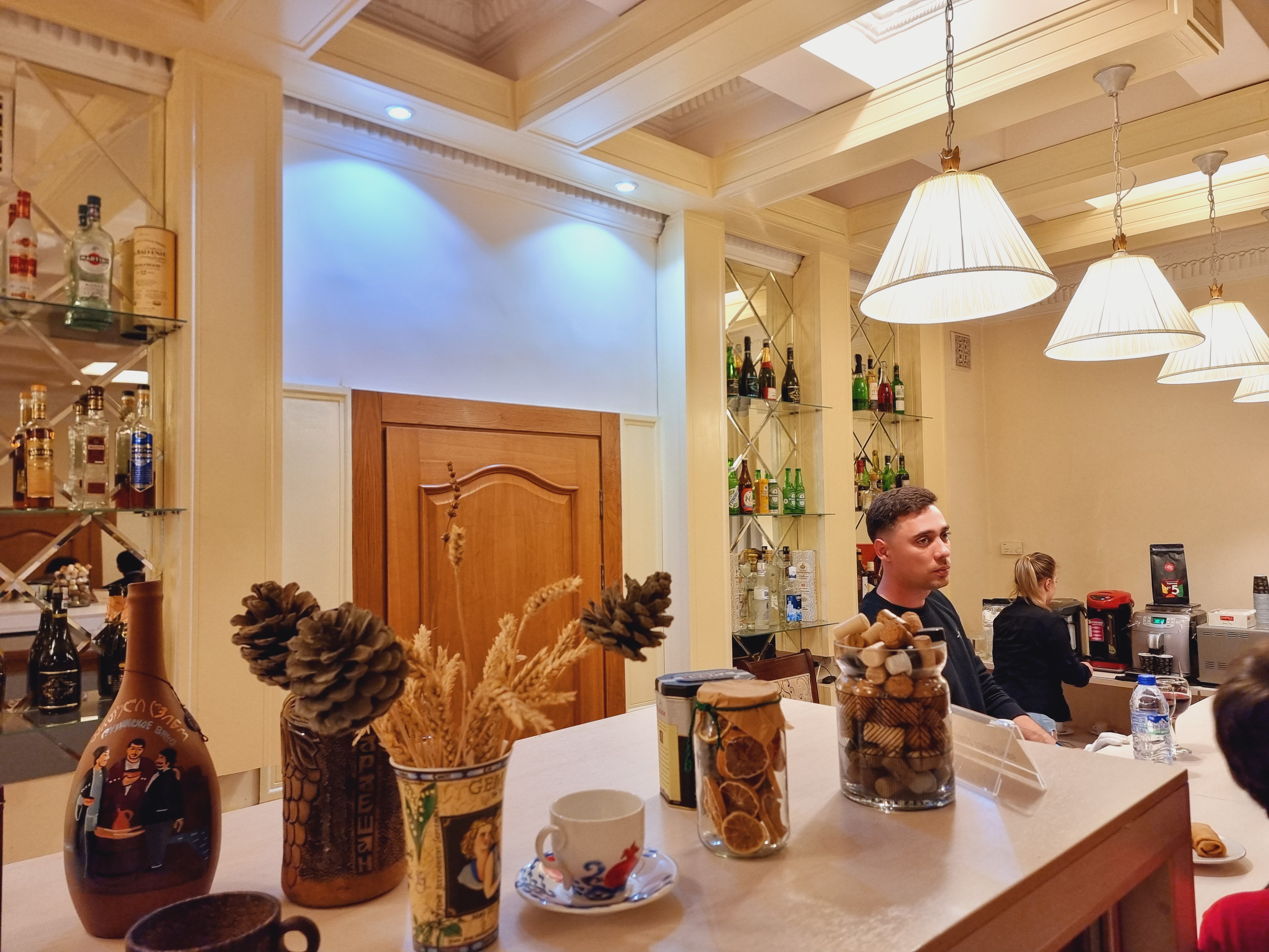  2층 카페테리아 