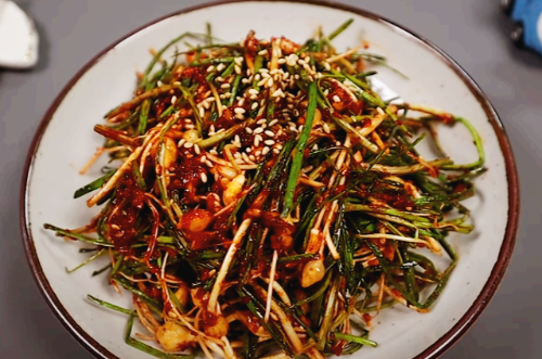 달래무침 완성 모습