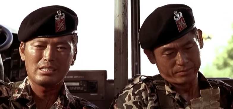 탈취한 버스에서 마지막을 준비하는 인찬과 상필