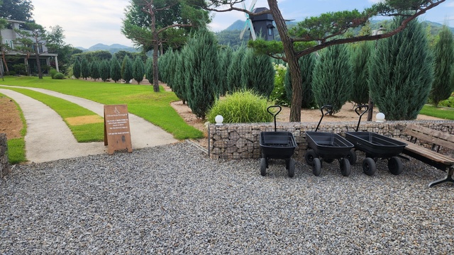 더리버에스 입구