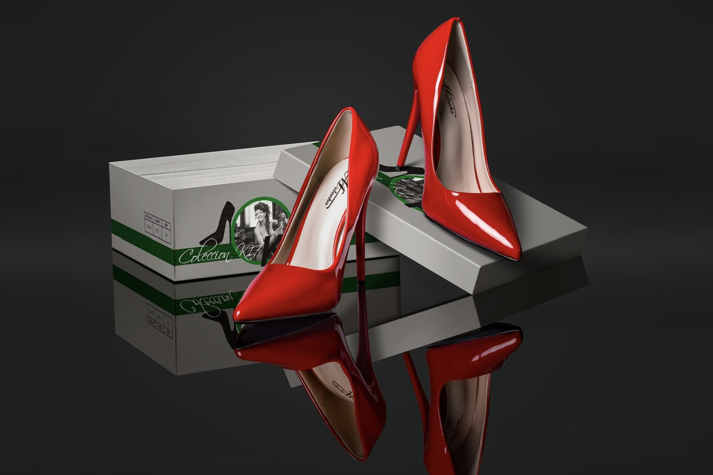 하이힐은 원래 남자가 신던 신발이었다? 권력의 상징에서 패션이 되기까지