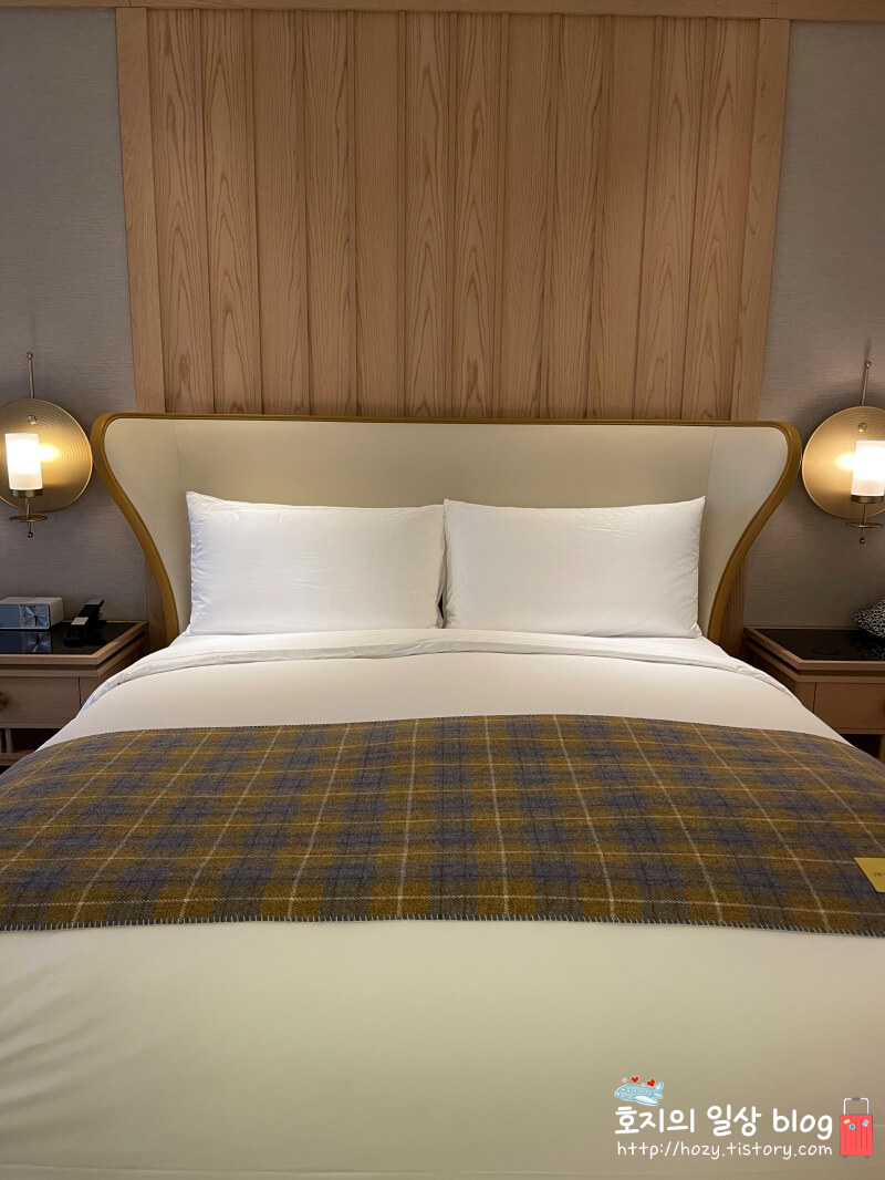 제주 JW메리어트 디럭스룸 킹침대