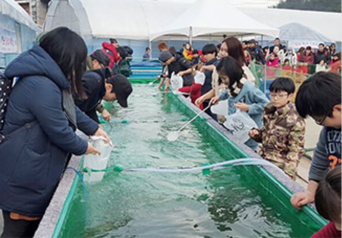 충남 청양 알프스마을 칠갑산 얼음분수축제