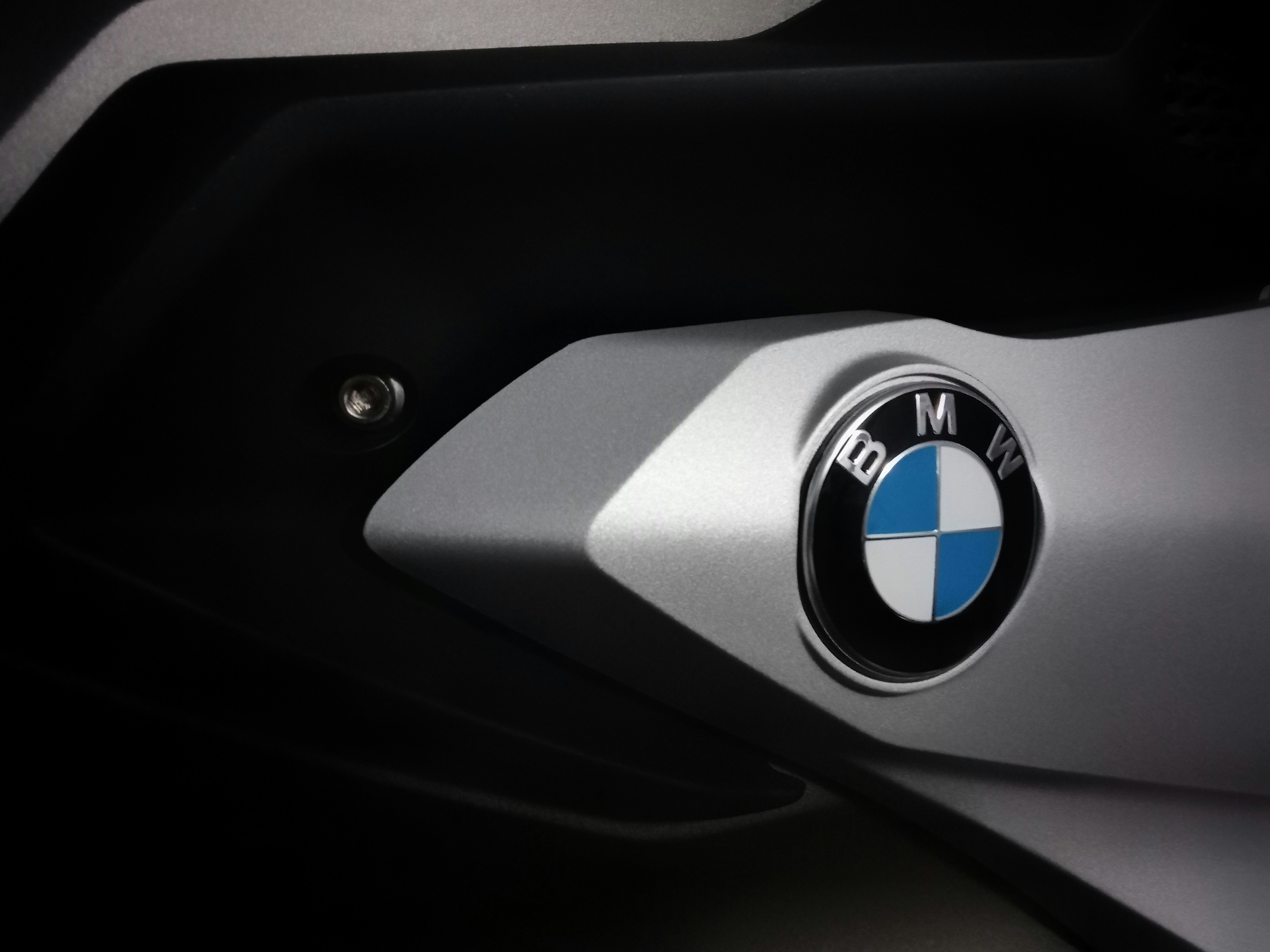랜드로버 vs BMW SUV