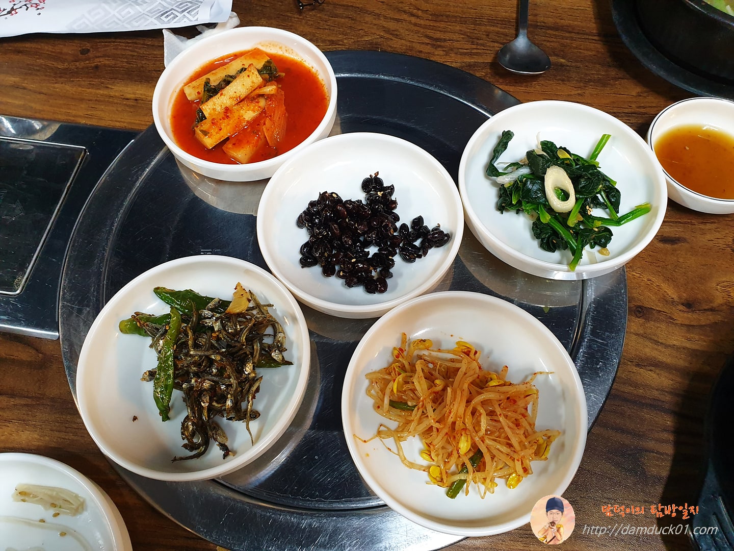 마포갈비 생고기전문점 반찬