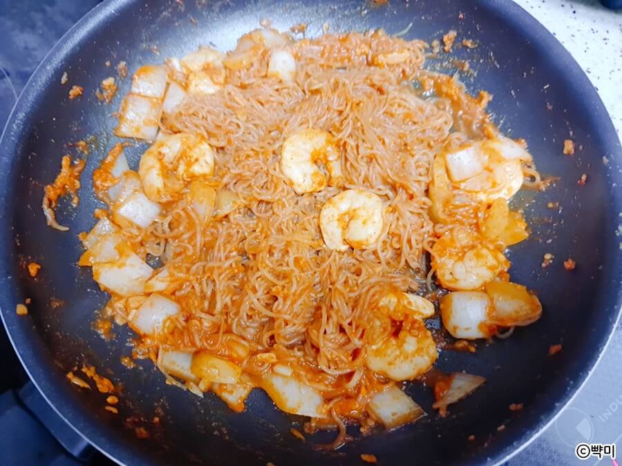 칠리새우-실곤약-볶음면-만들기-다이어트-곤약면-요리