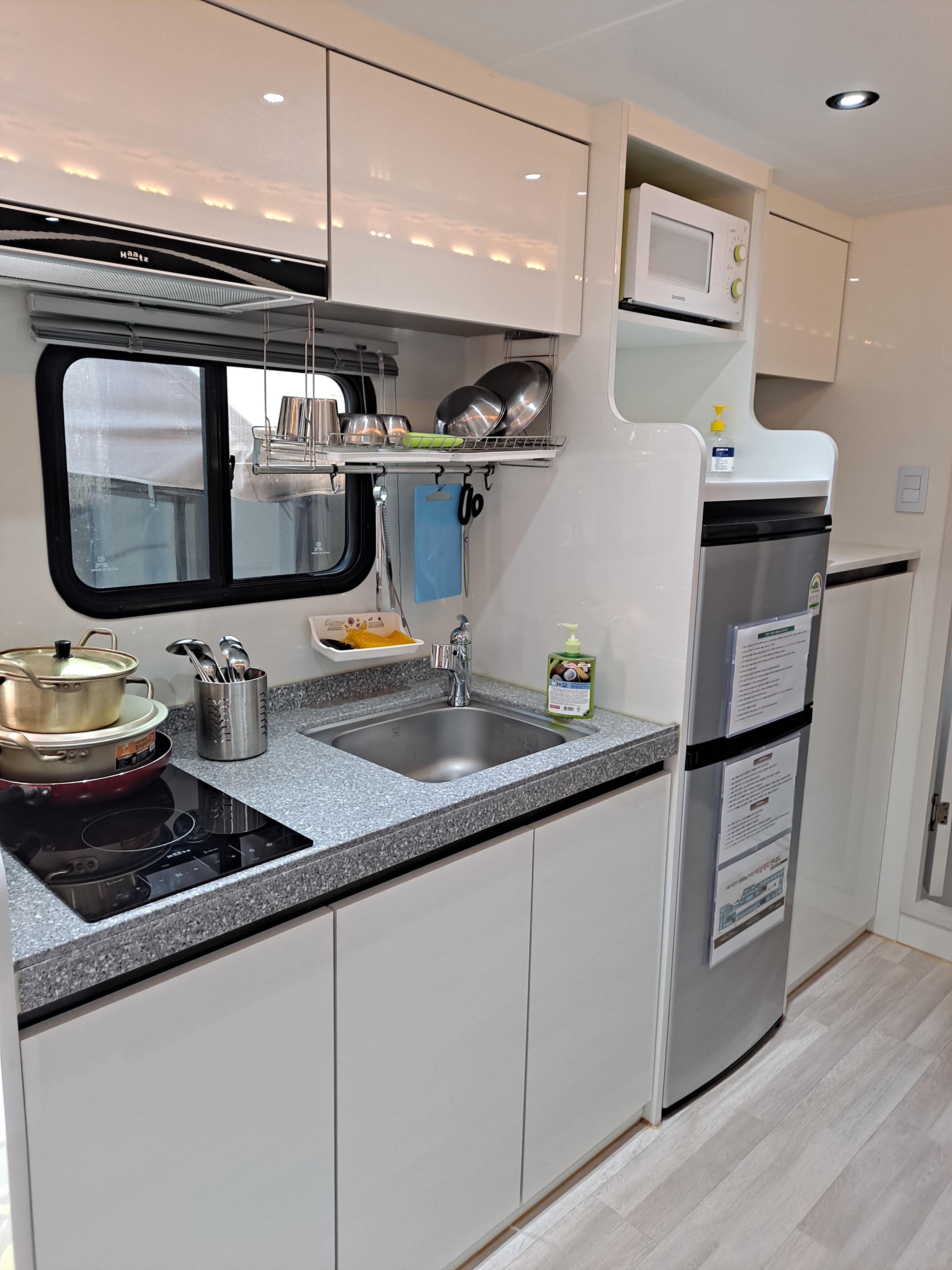 북한산-카라반-내부