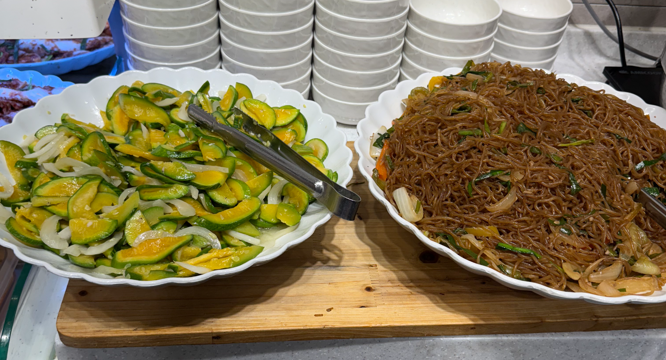 잡채와 호박무침 셀프코너