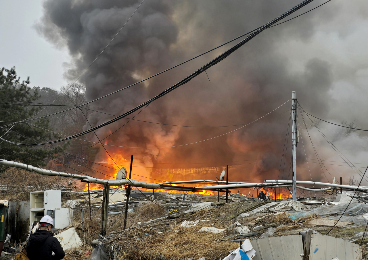 구룡마을 화재, 강남 구룡마을 불, 개포동 화재, 구룡마을 초진, 소방 대응 1단계, 판자촌 화재, 서울 화재 뉴스, 강남 화재 사고, 소방 현장 브리핑, 산불 확산 우려