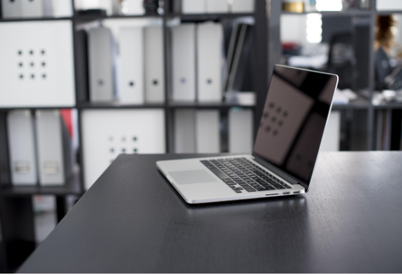 장치 관리자 네트워크 어댑터 속성의 전원 관리 탭에서 전원 절약 옵션을 해제하는 화면