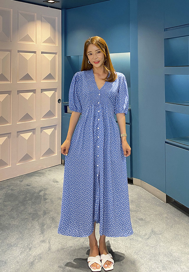 리틀마켓 브이넥 스모크 퍼프 플라워 셔츠 여름 롱 원피스 44 77 OF49B0