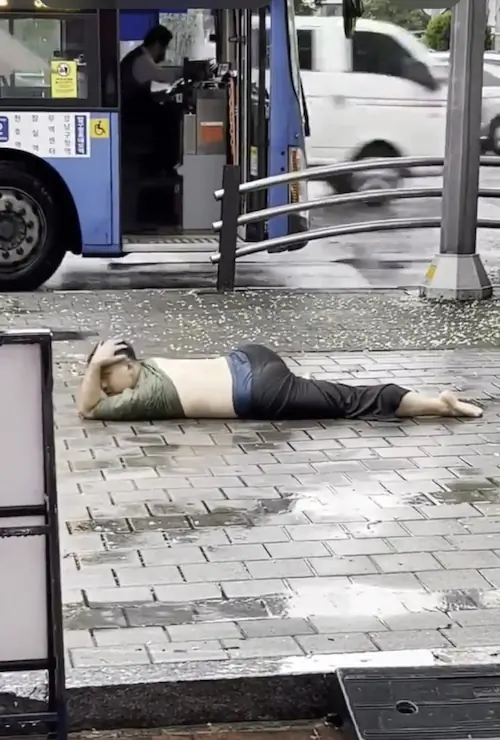 서울 물난리 톰보이 춤 추는 남자