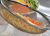 데친 후 채에 걸러 물기 빠짐
