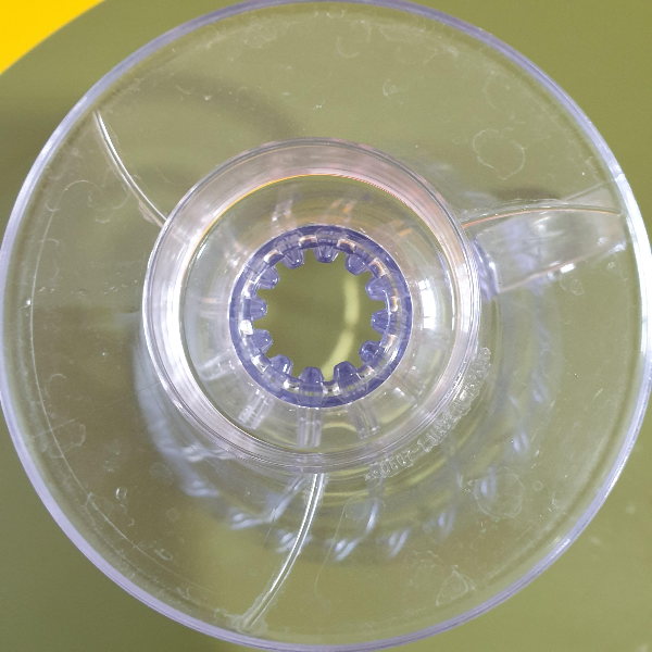 하리오 V60 드리퍼와 칼리타 드리퍼 각 특징, 장·단점, 추출 된 커피 맛 비교_하리오v60 추출구