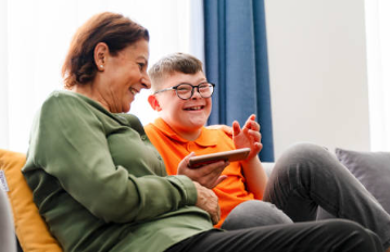 아스퍼거 증후군 증상 자가 진단 장애등급 치료법 걸음걸이 특징