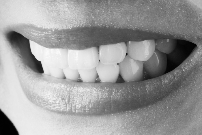 치아가 모두 흔들려 곧 빠질 듯한 꿈