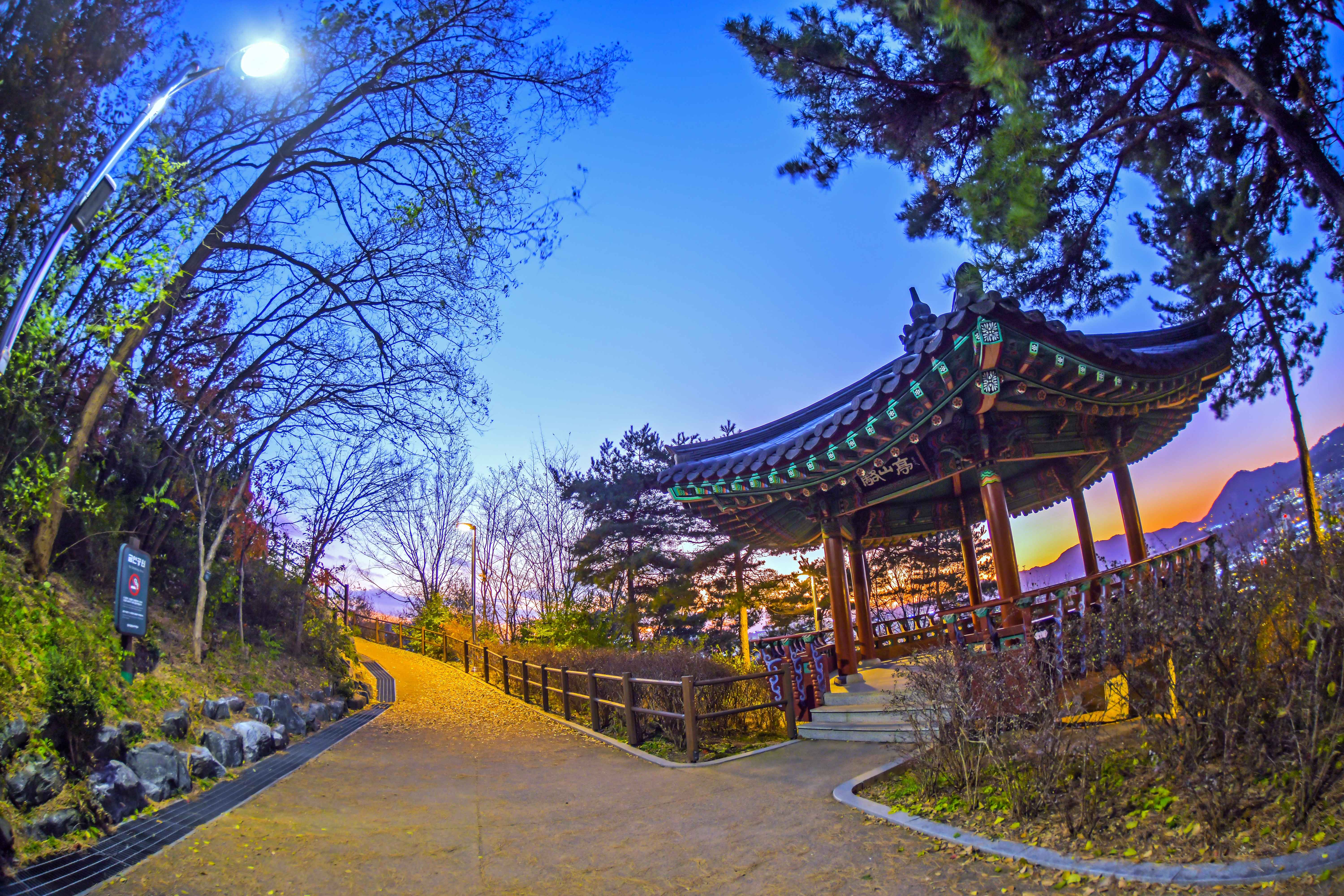 서울 한양도성길 야경