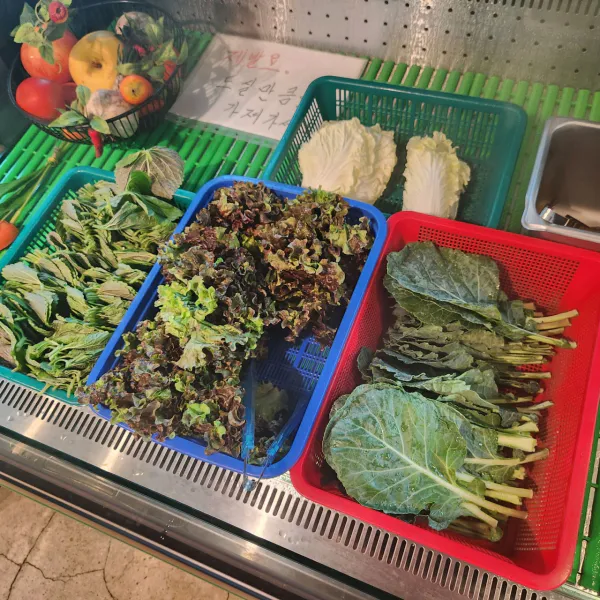 우와한 식당 오리주물럭 오리 버섯 부추