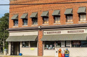 창고형 약국, 약값 싸졌지만 괜찮을까? 장단점 분석