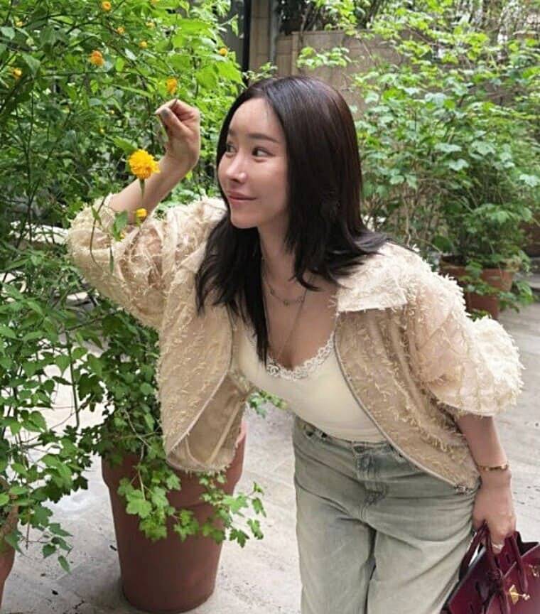 1세대-인플루언서-이주희-아브-컬렉션-대표