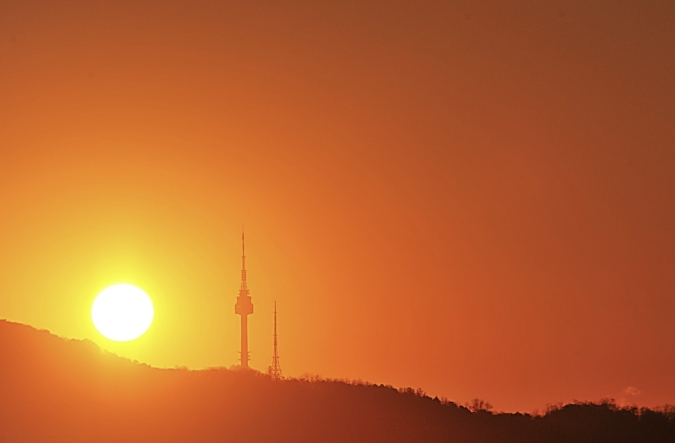 서울 남산 일출