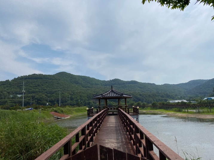 염촌저수지 정자