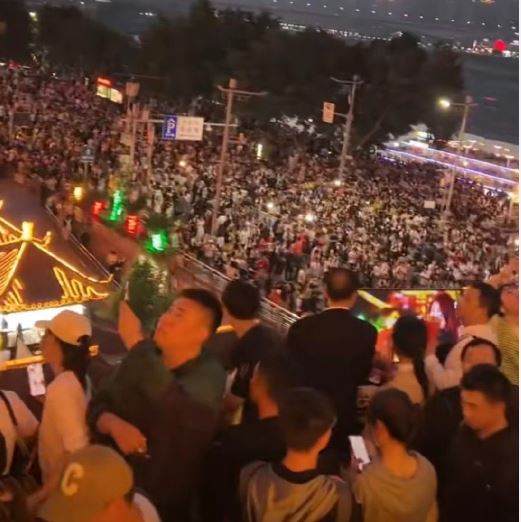 중국 노동절 - 인산인해