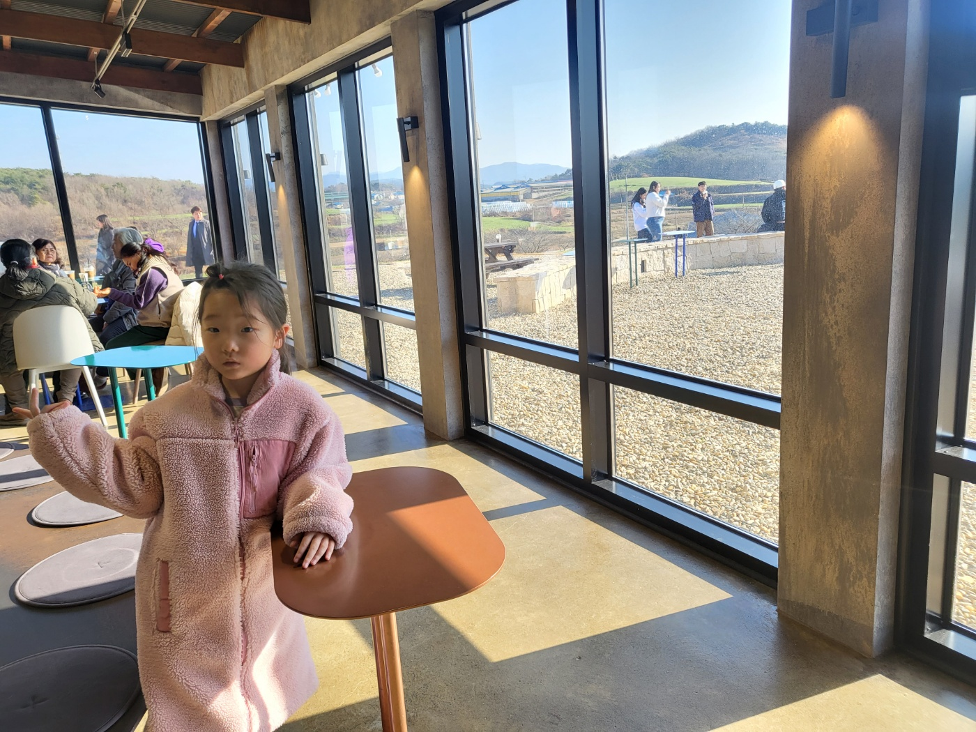 보령 청보리밭(천북 카페), 청보리창고