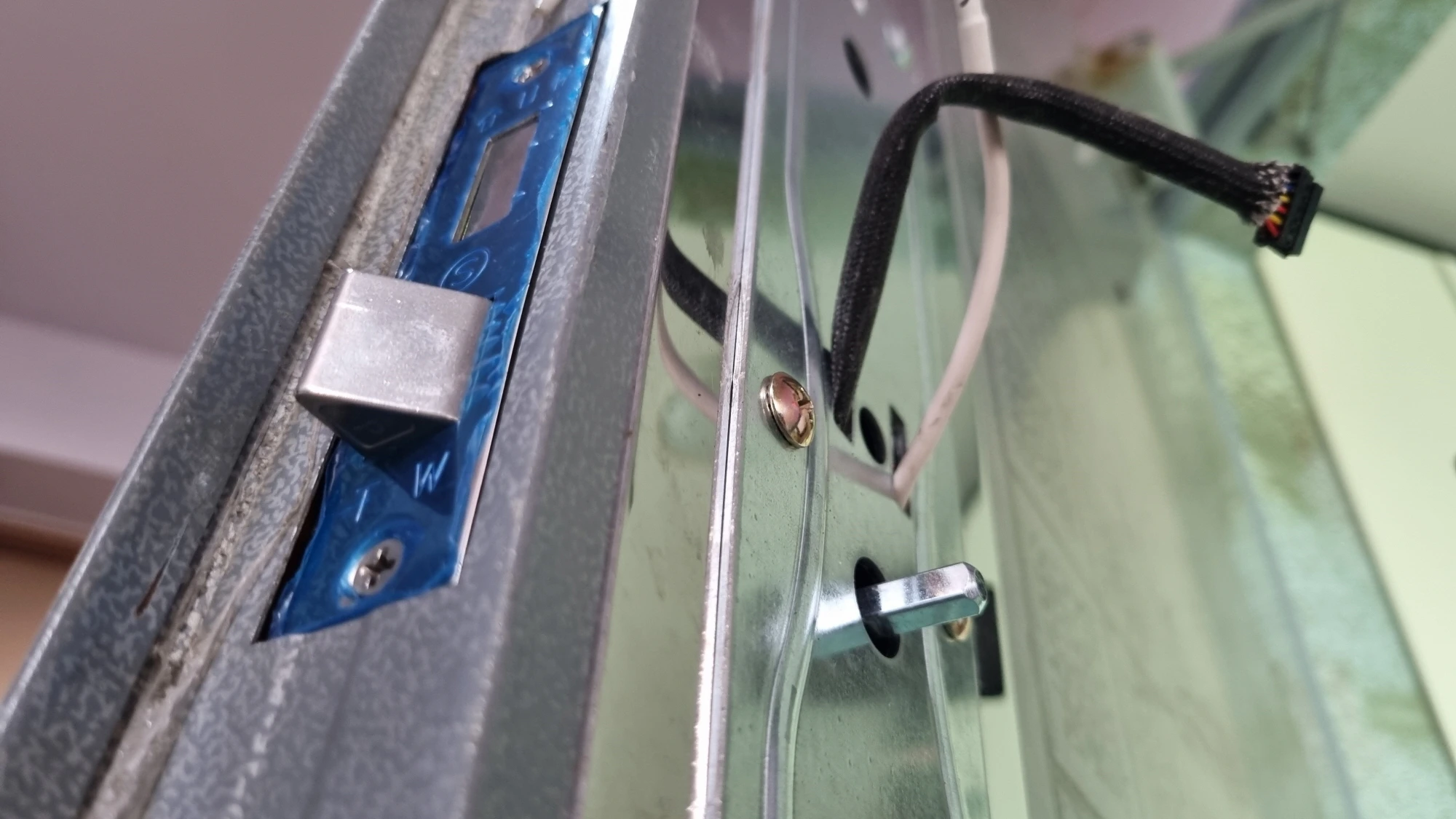 고정 볼트 조인 모습