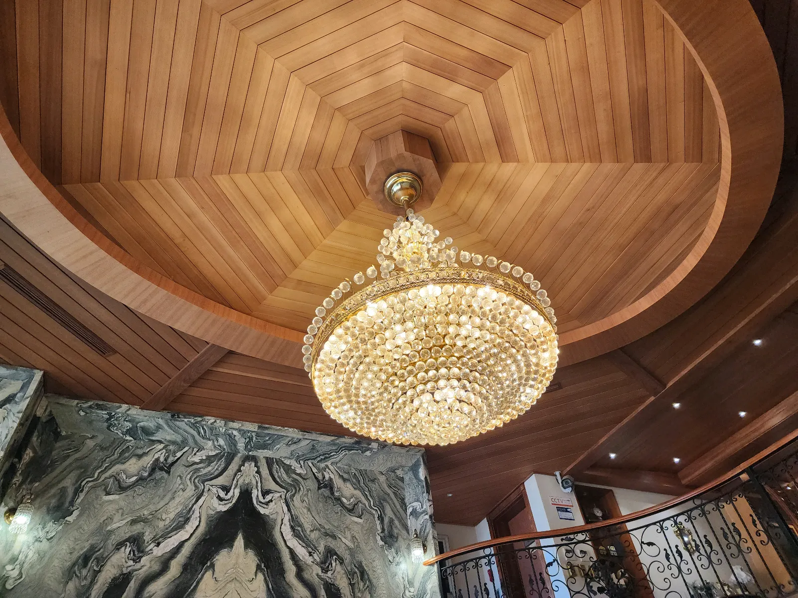 에스타시온 샹들리에