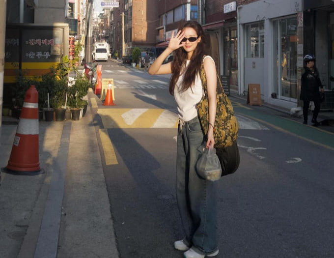 이나은 사복