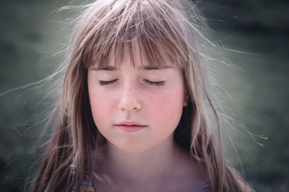 스마트폰이나 컴퓨터에서 벗어나 눈과 마음을 쉬게 하는 디지털 디톡스