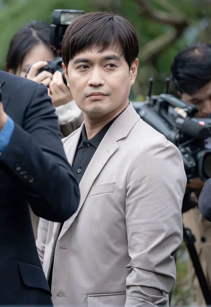 재벌X형사에서 갈색 머리의 이기석 역을 맡은 배우 서동원