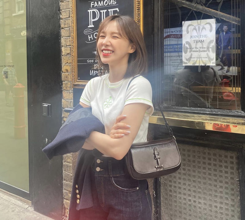 웬디 사복 패션