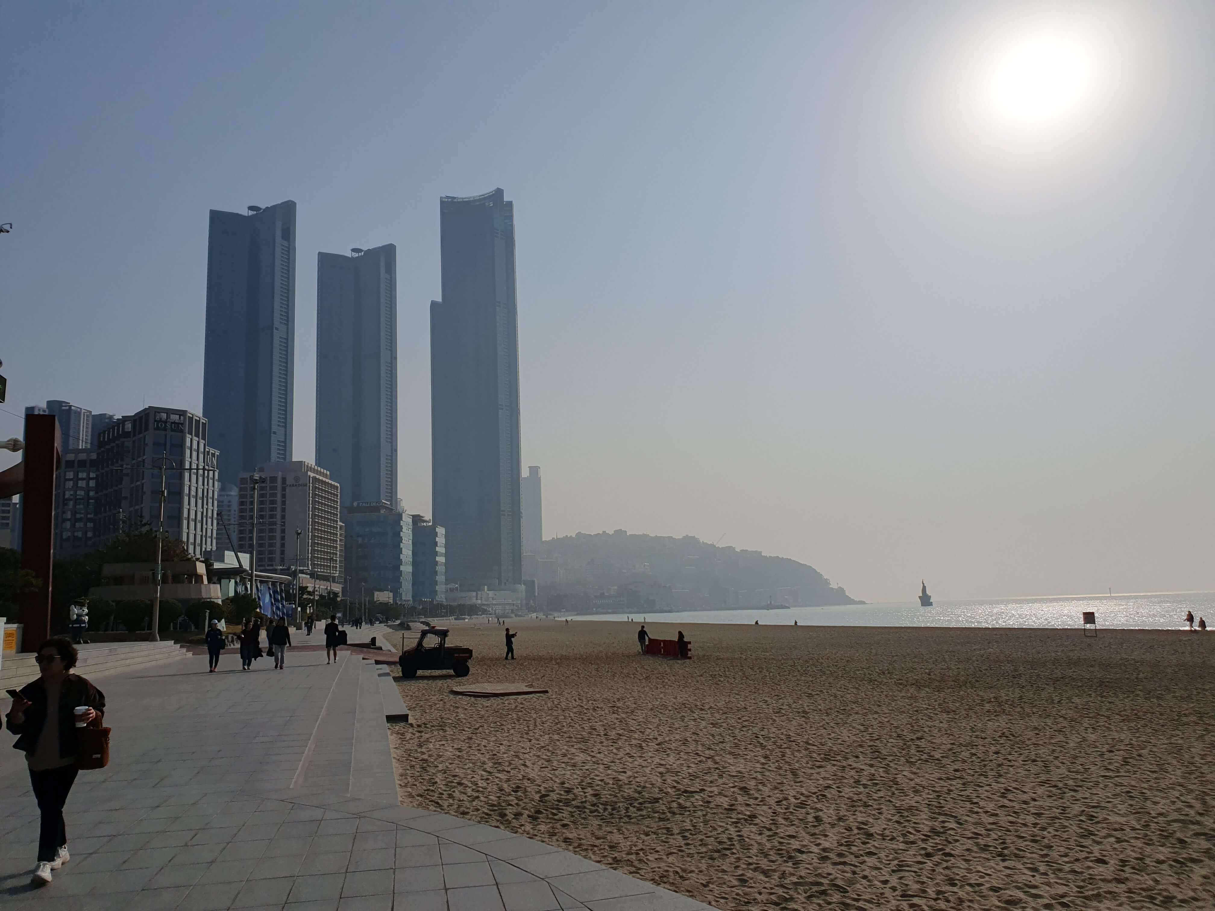 해운대광장 공영주차장 해운대해수욕장 달맞이고개, 엘시티, 팔레드시즈, 파라다이스호텔 풍경