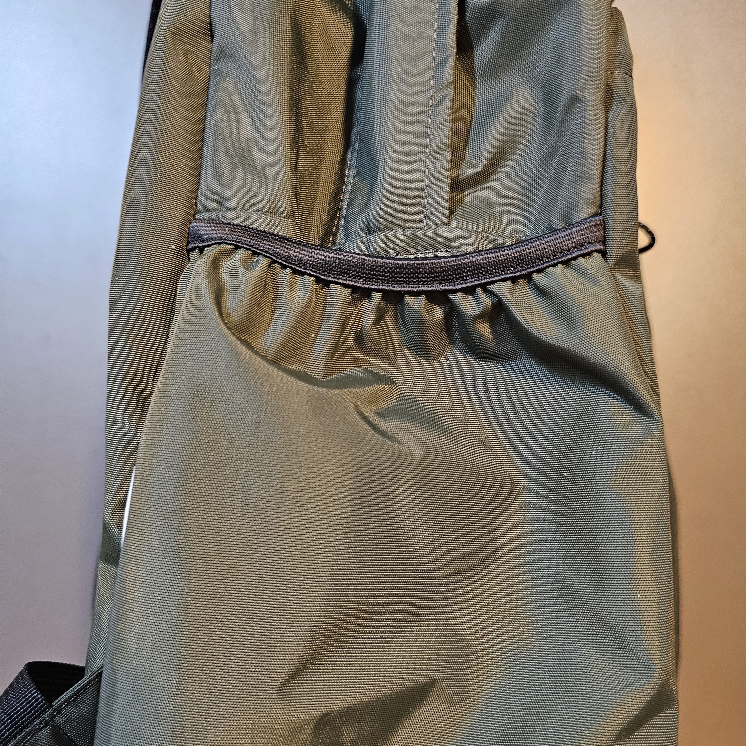 가벼운 여행가방, 에메모가든 백팩