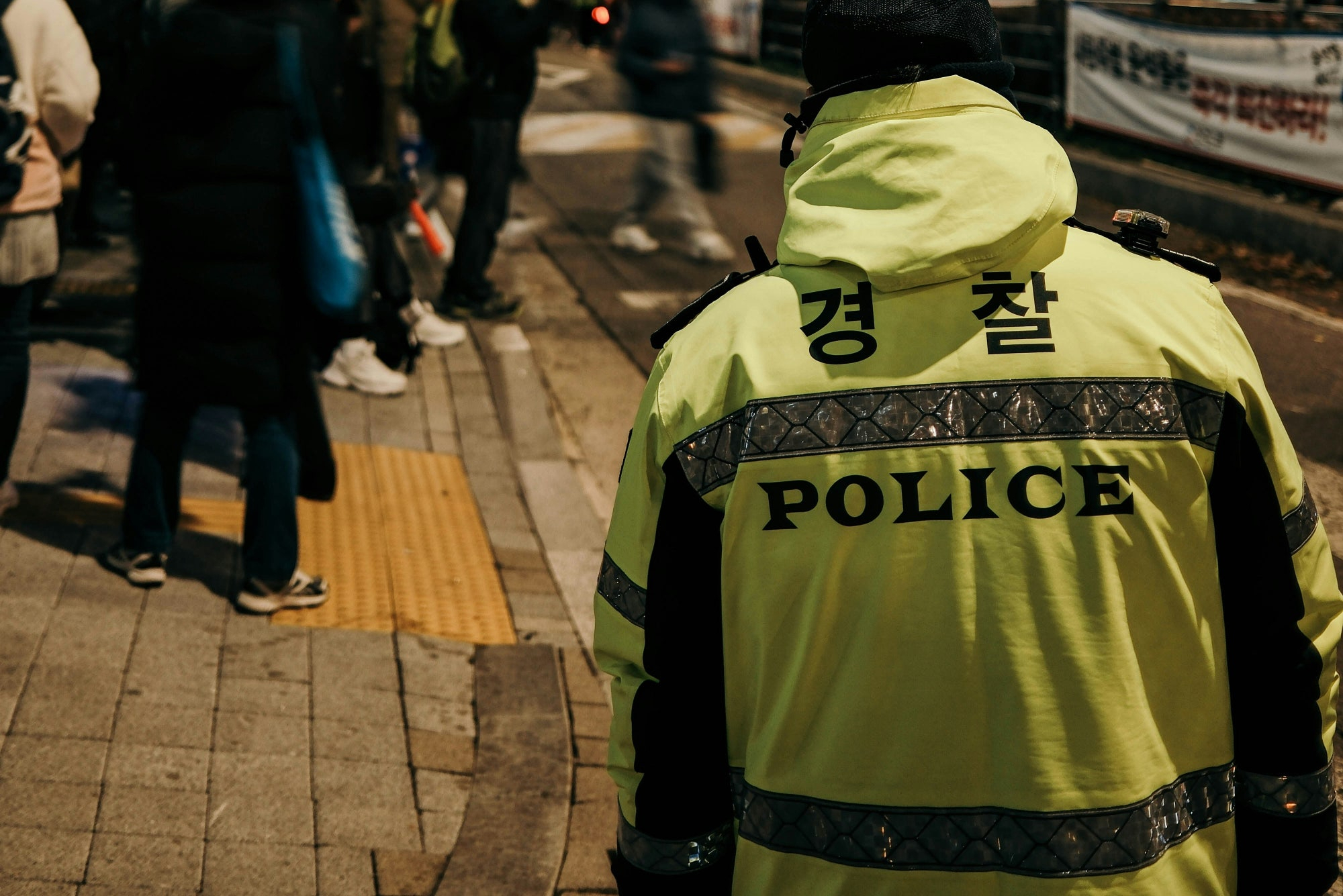 경찰 단속, 이웃 간 말다툼