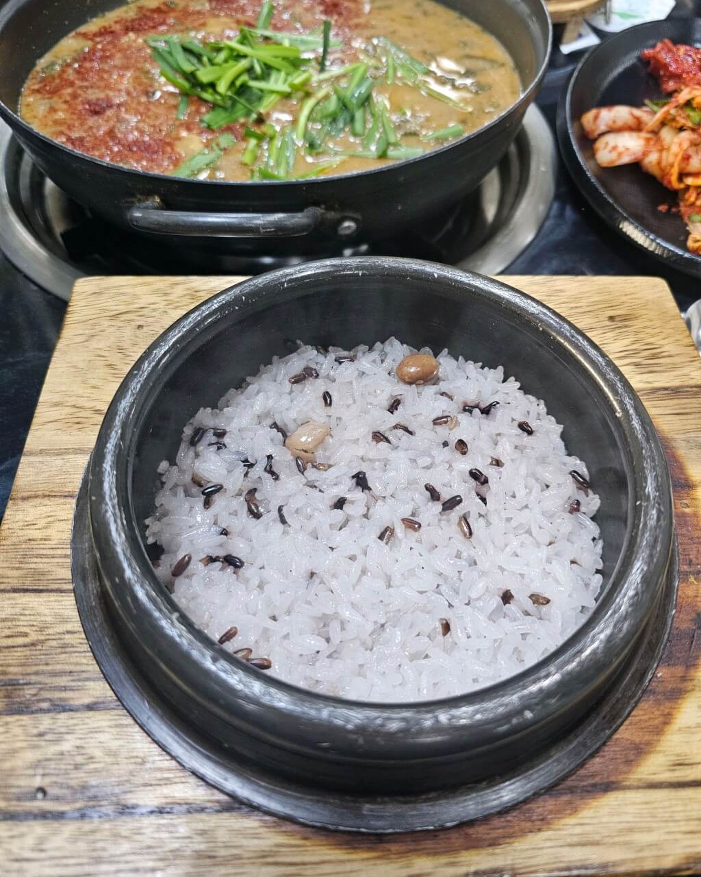 생생정보 2365회 오늘 또 방문! 코미디언 이용식의 단골집 경기도 고양시 맛집 '종화네 돌솥 추어탕'