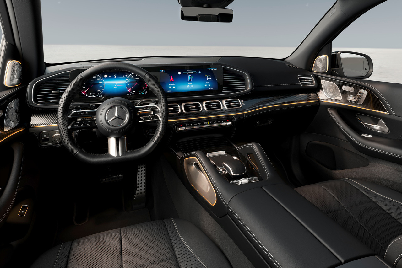 2024 벤츠 GLS 가격&#44; 연비 및 경쟁 차종(BMW X7&#44; 아우디 Q7)