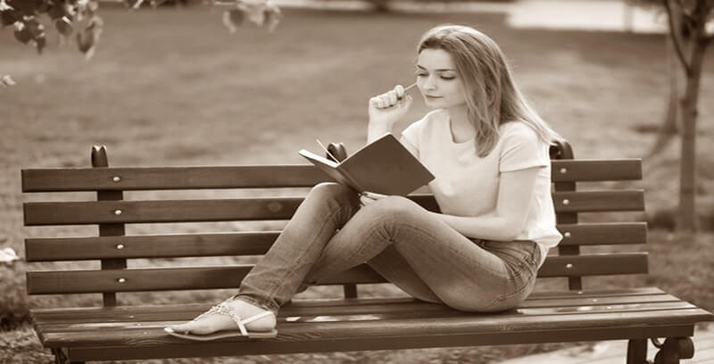 앉아 있는 꿈해몽 14가지 태몽 길몽 길운 총정리 세번째