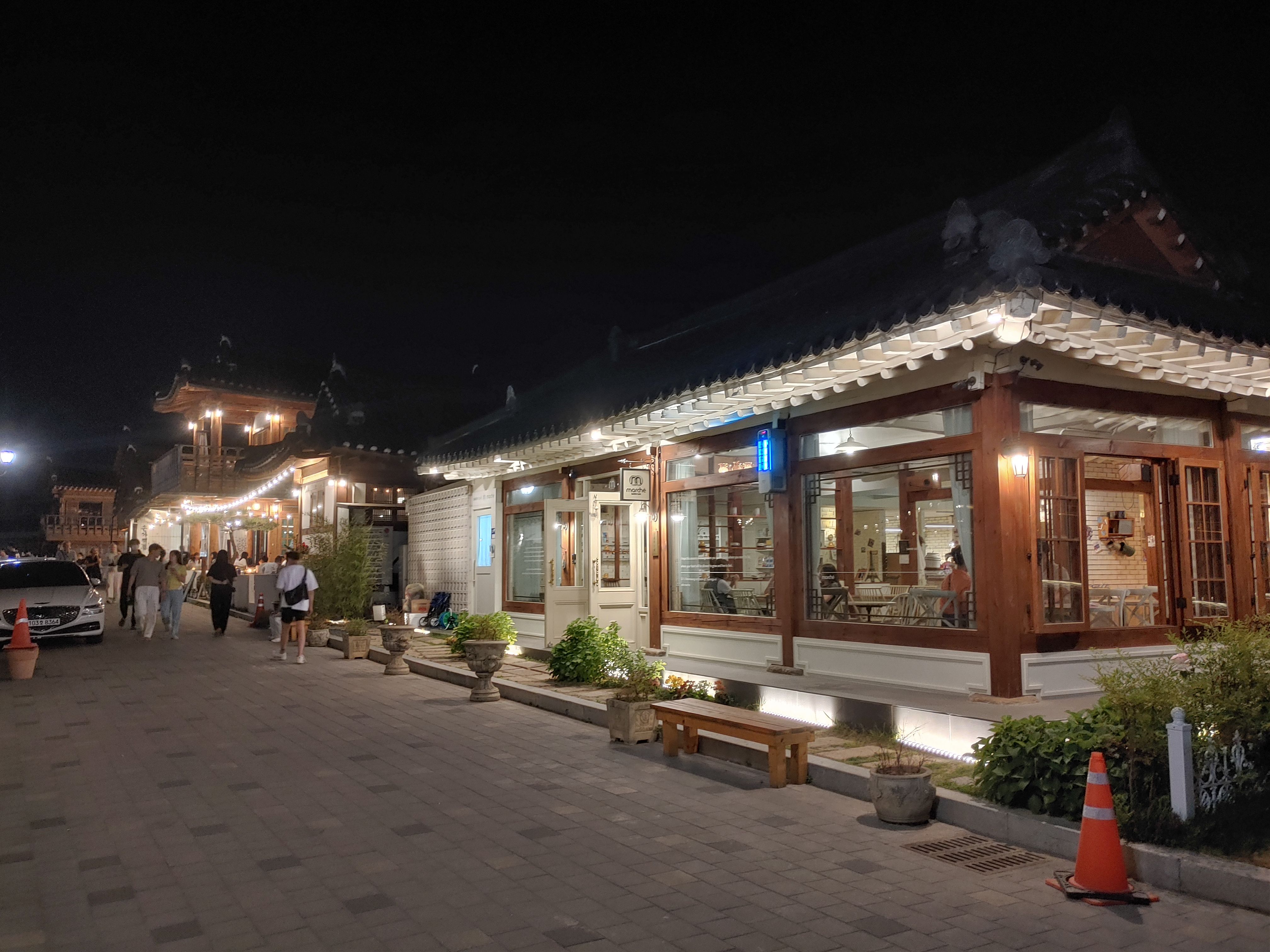 경주 가볼만한곳 추천 예쁜 골목 황리단길