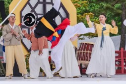 춘향제 공연 거리극 "갈까부다"