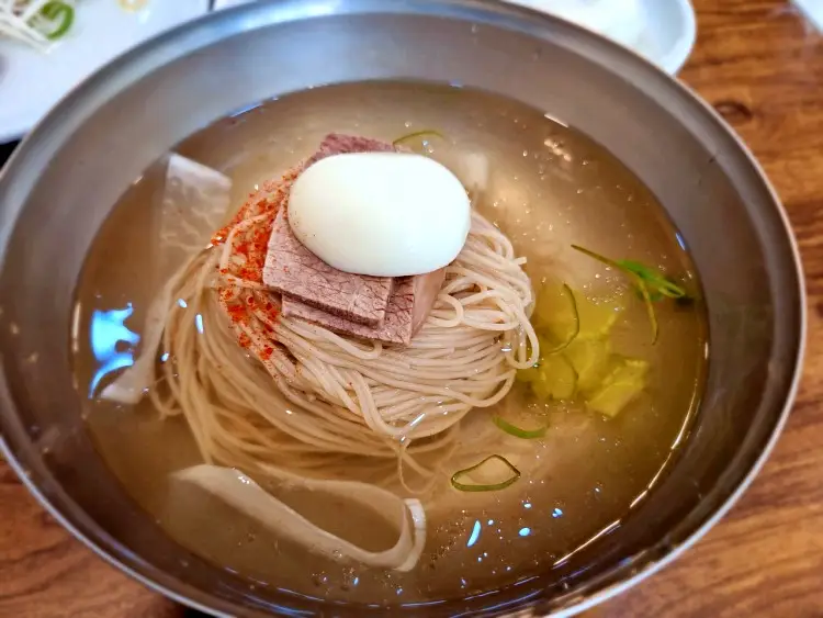 생활의달인 평양냉면 양지 사태 오겹살 고기육수 메밀가루 전분 직접 반죽한 자가제면 평냉 달인 맛있는 냉면집 은둔식달 인천 부평 맛집 오늘방송 정보