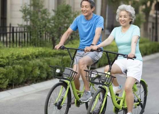 ์๋์ด ์ ์ฐ์ ์ด๋, ๊ฑด๊ฐ ์๋ช
์ ๋๋ฆฌ๋ ์ต๊ณ ์ ์ต๊ด