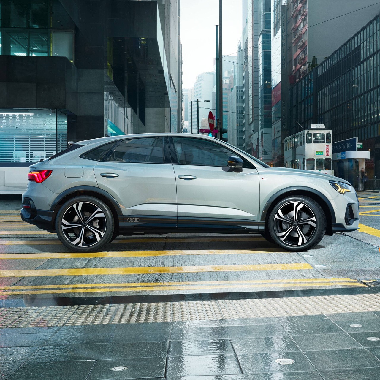 아우디 Q3 소프트백 포토