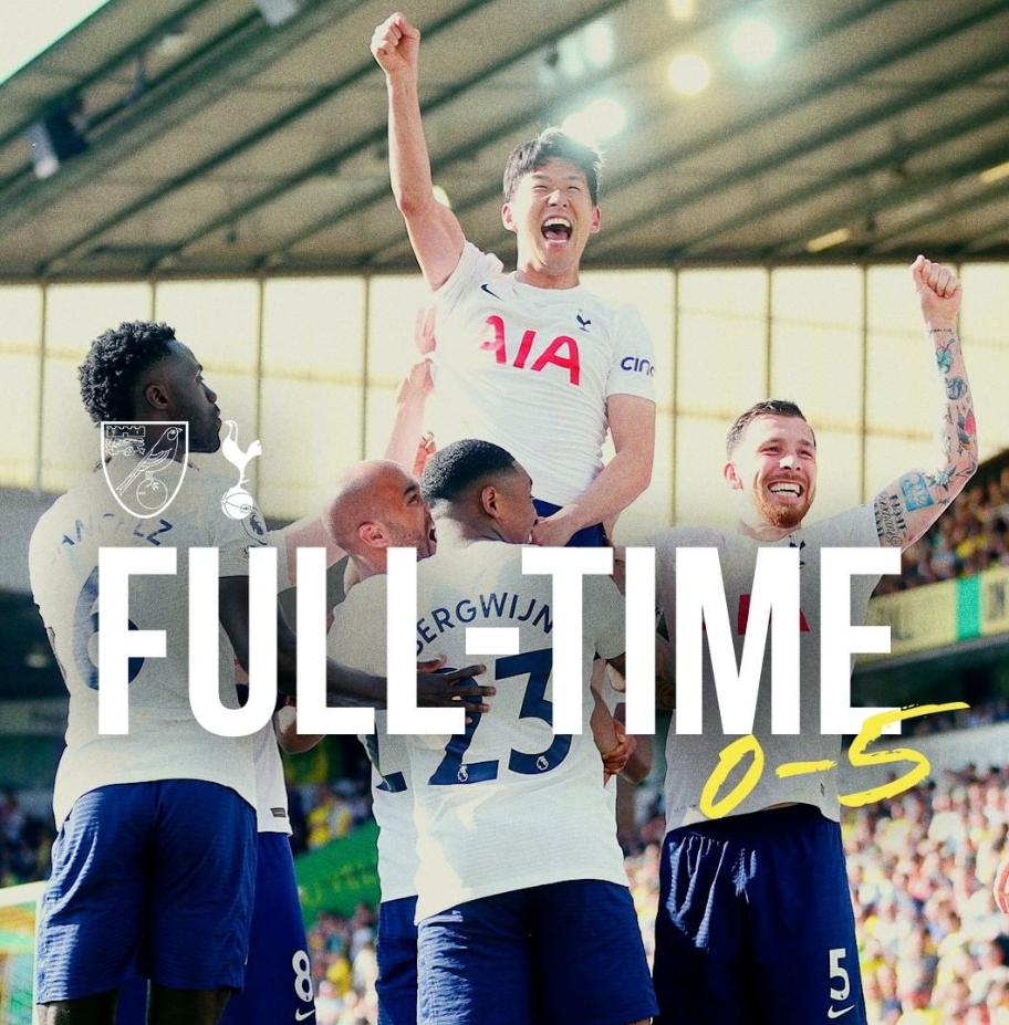 손흥민 득점왕 동료들과 기쁨을 함께 나눠