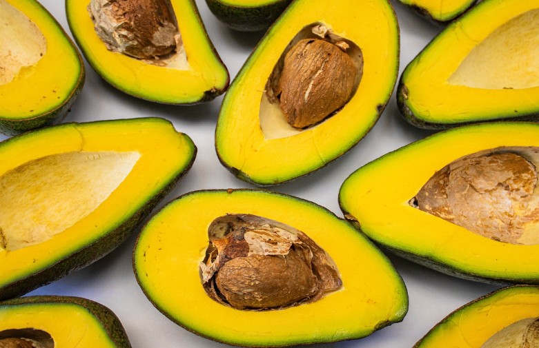 아보카도 부작용|유래|잘익은 아보카도|칼로리|영양소|혈당|권장