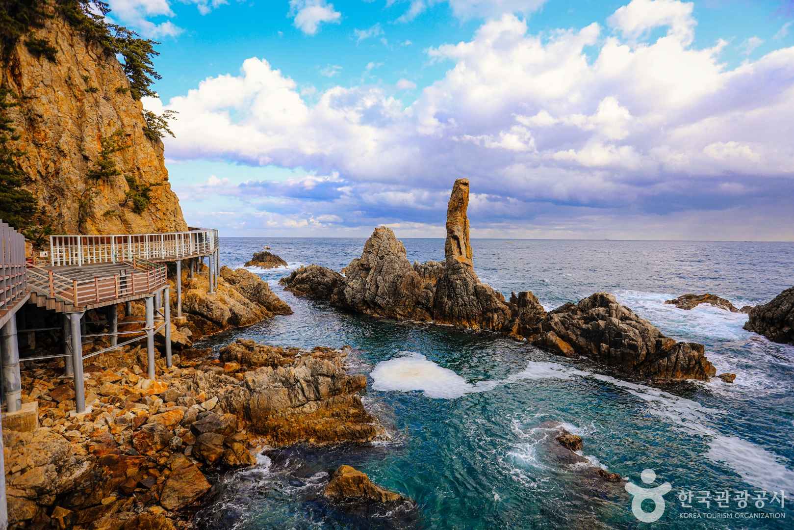 삼척 초곡 용굴촛대바위길