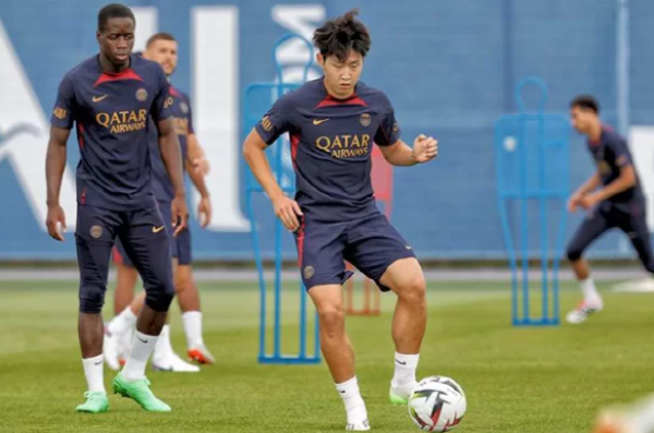 PSG 이강인 축구 관련 사진 이미지입니다.