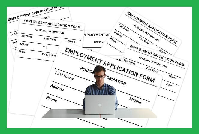 지원서-쓰는-구직자